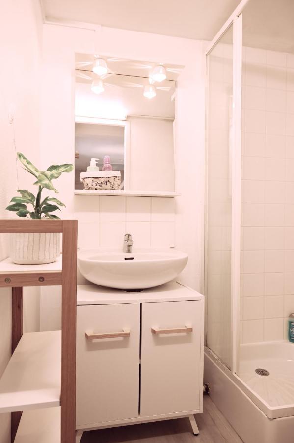 Studio En Duplex En Centre Ville Лавал Екстериор снимка